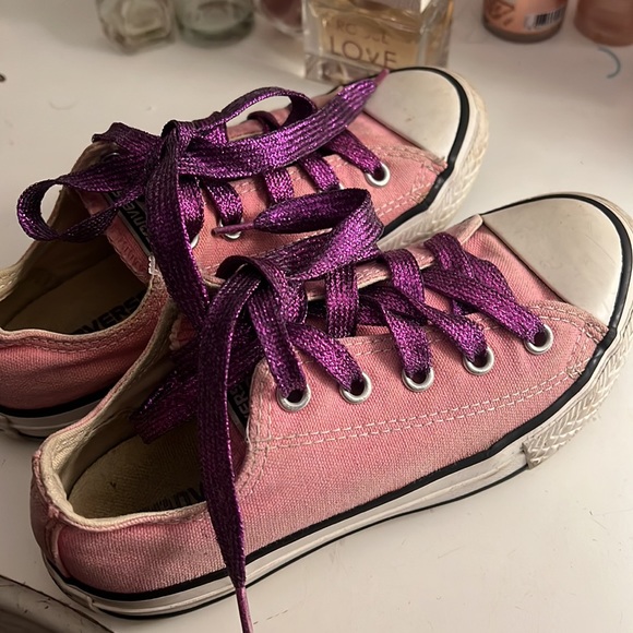 Converse - Picture 2 of 5